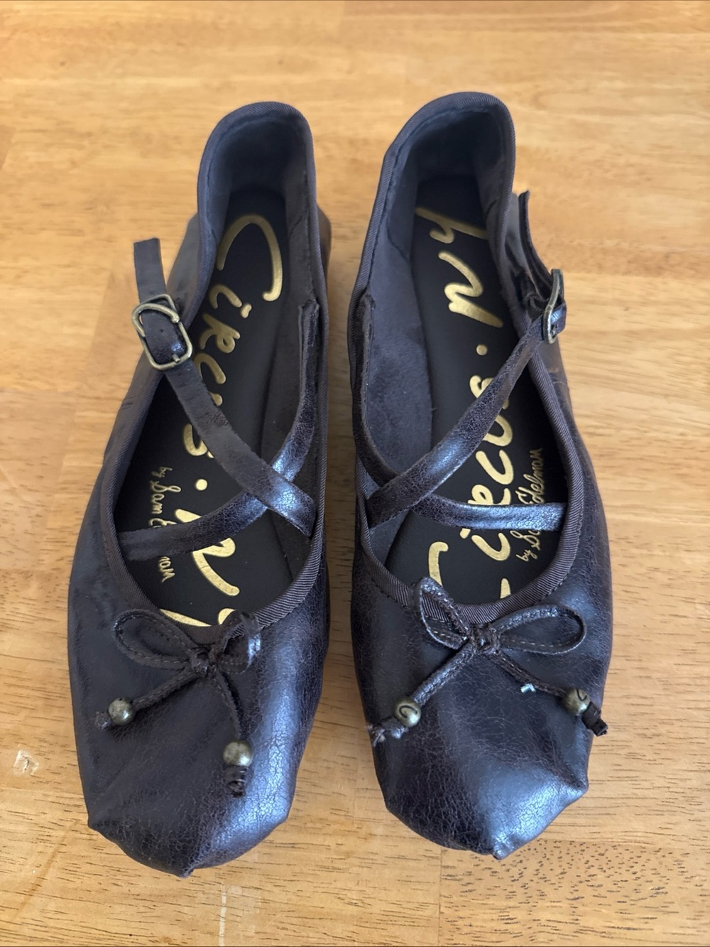 Circus By Sam Edelman Zuri Brown Cross Over Ballet Flats 6.5 Bow Trendy Classic